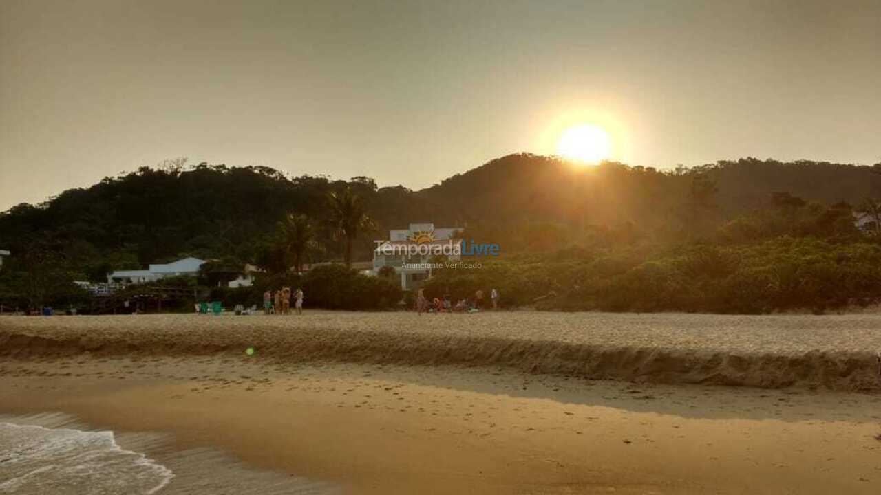 House for vacation rental in Balneário Camboriú (Praia do Estaleirinho)