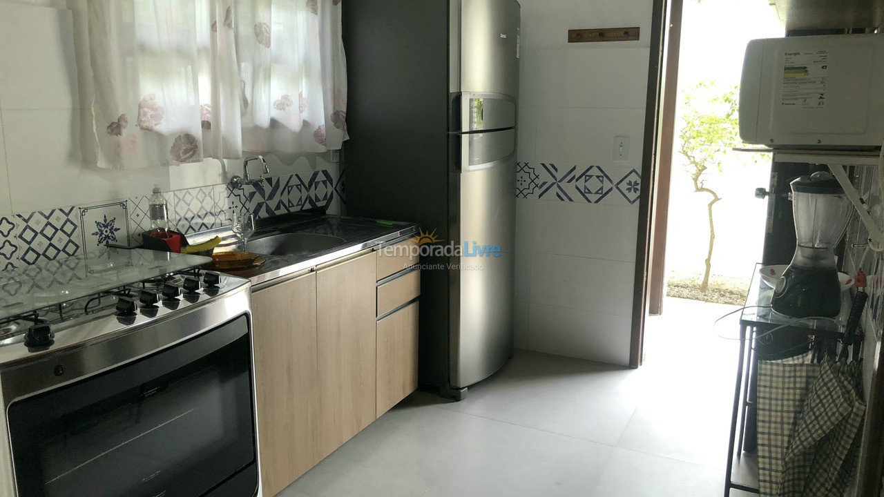 Casa para aluguel de temporada em Florianopolis (Praia dos Ingleses)