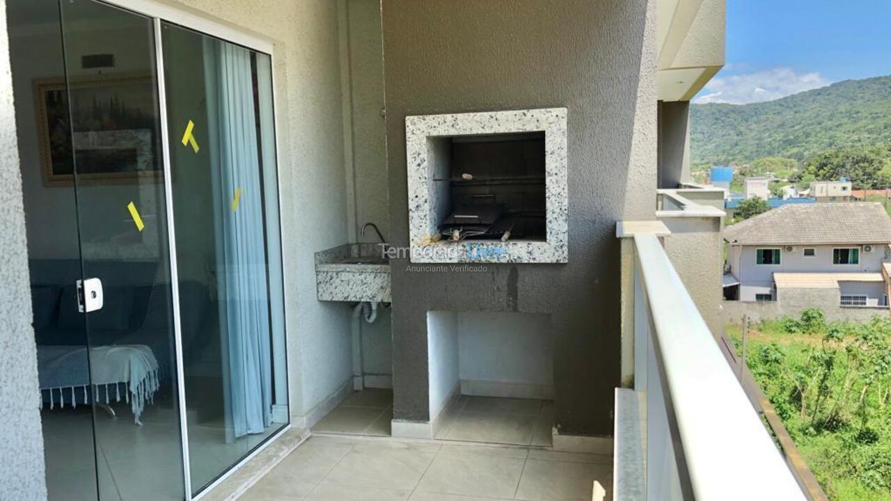 Apartamento para alquiler de vacaciones em Bombinhas (Praia de Bombas)