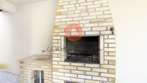 Casa com 3 dormitórios a 100 metros do mar