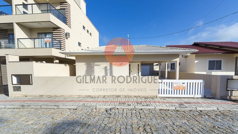 House with 3 bedrooms 100 meters from the beach of Canto Grande