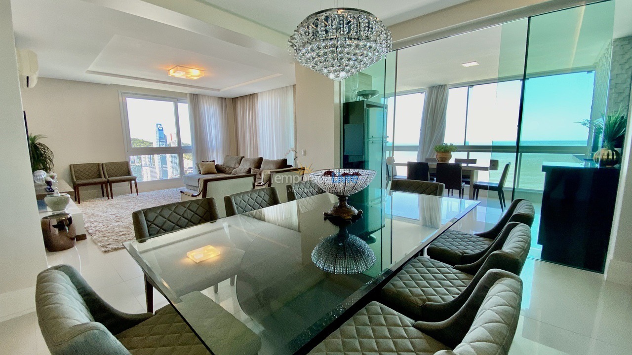 Apartamento para alquiler de vacaciones em Balneário Camboriú (Praia Central)