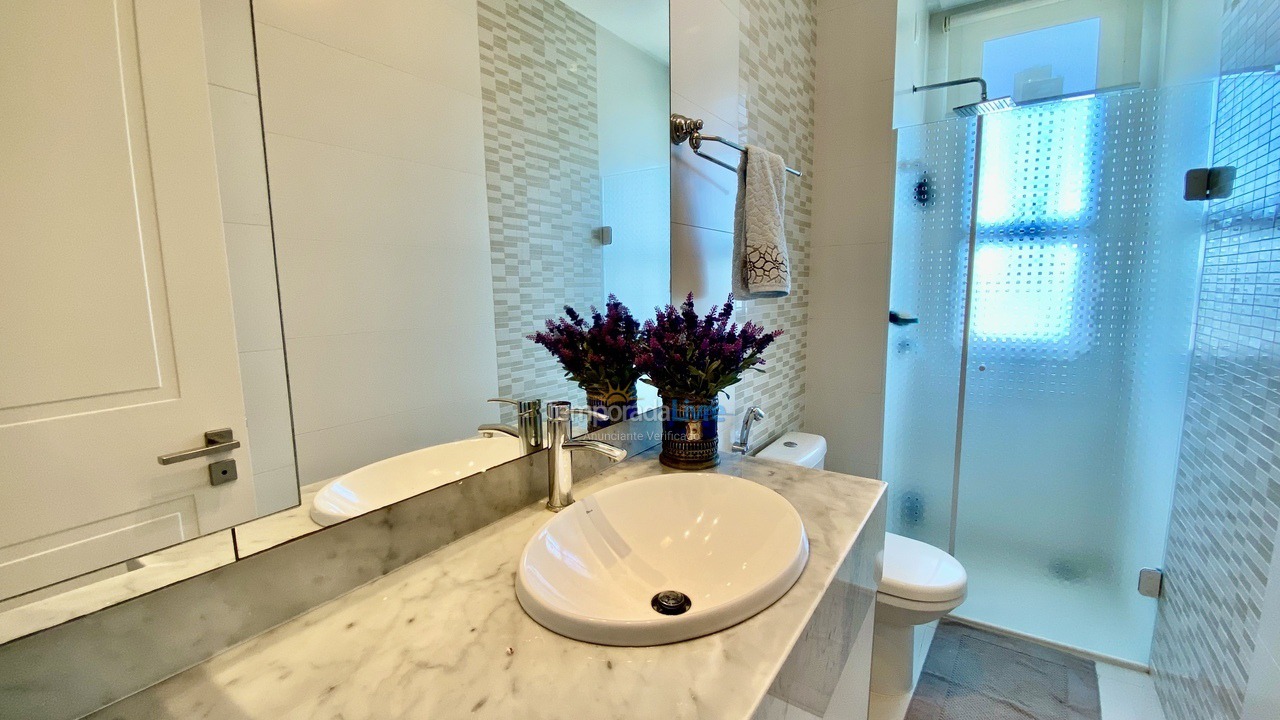 Apartamento para alquiler de vacaciones em Balneário Camboriú (Praia Central)