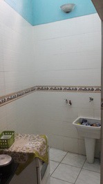 CASA DÚPLEX 2 QUARTOS Á 3 QUADRAS DA PRAIA DO FORTE 5 MINUTOS ANDANDO.