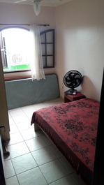 CASA DÚPLEX 2 QUARTOS Á 3 QUADRAS DA PRAIA DO FORTE 5 MINUTOS ANDANDO.