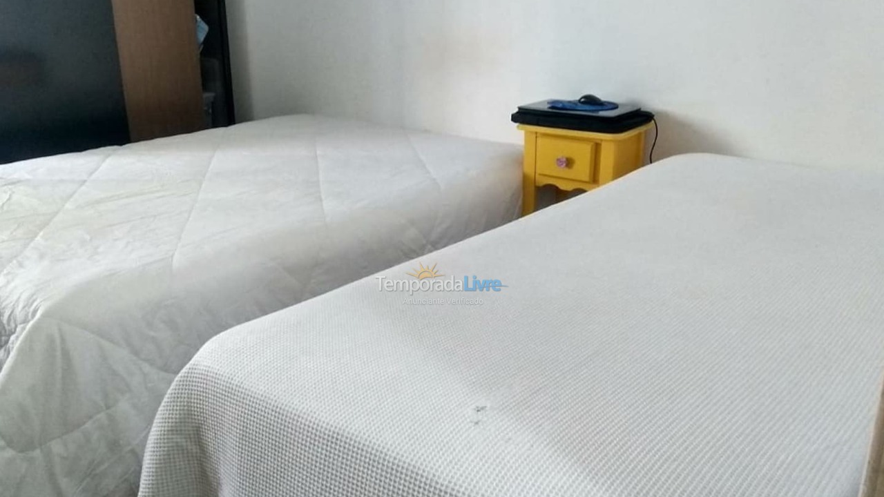 Apartamento para aluguel de temporada em Itapema (Andorinha)