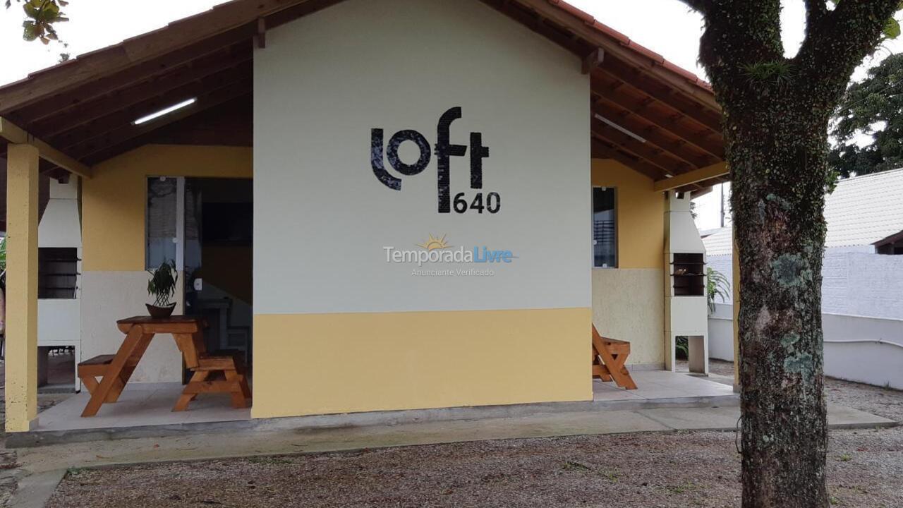 Apartamento para aluguel de temporada em Florianópolis (Cachoeira do Bom Jesus)