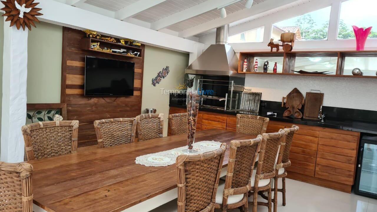 Casa para aluguel de temporada em São Sebastião (Juquehy)