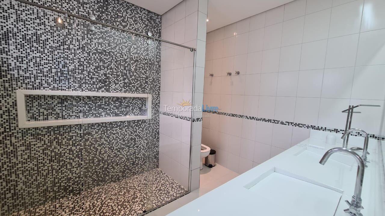 Casa para aluguel de temporada em São Sebastião (Juquehy)