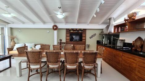 A casa mais procurada de Juquehy! Faça sua reserva