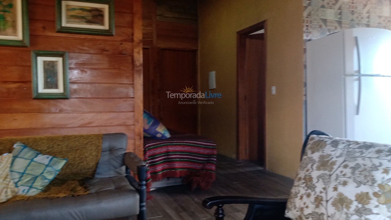 Casa para aluguel de temporada em Imbituba (Araçatuba)