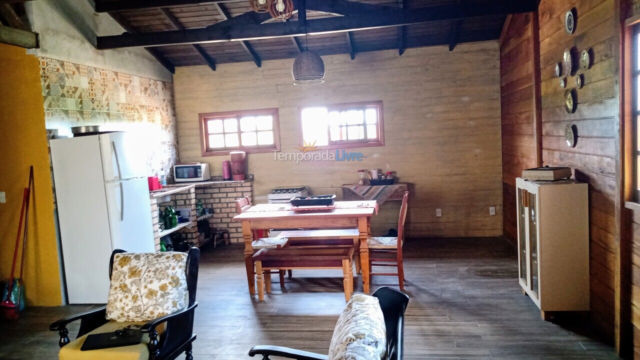 Casa para aluguel de temporada em Imbituba (Araçatuba)