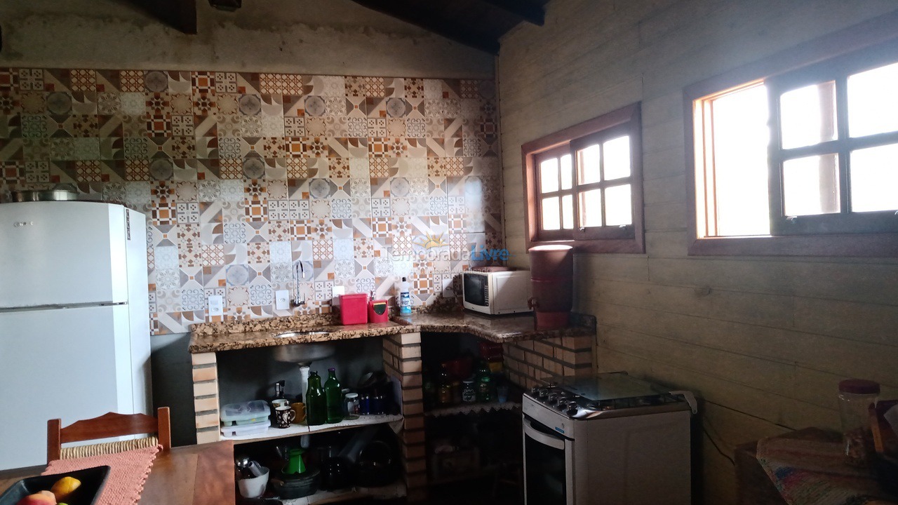 Casa para aluguel de temporada em Imbituba (Araçatuba)