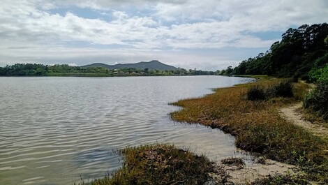 lagoa do meio Ibiraquera