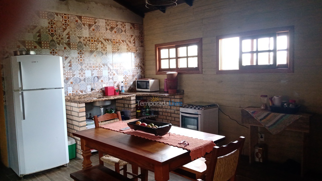 Casa para aluguel de temporada em Imbituba (Araçatuba)