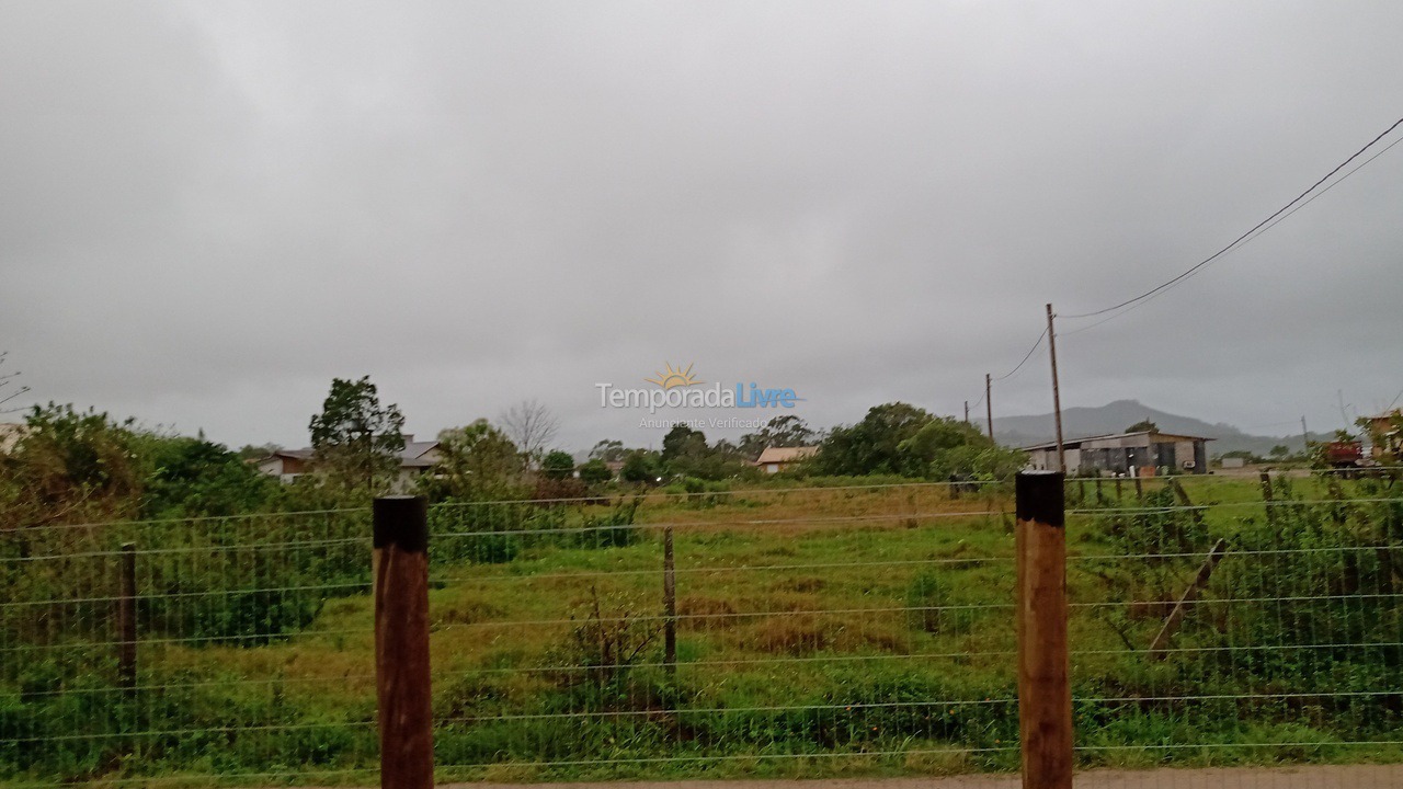 Casa para aluguel de temporada em Imbituba (Araçatuba)