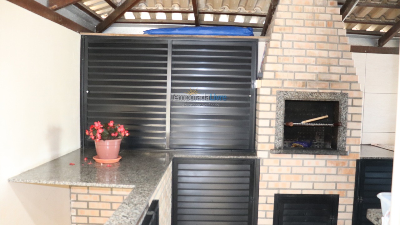 Apartamento para aluguel de temporada em Bombinhas (Canto Grande)