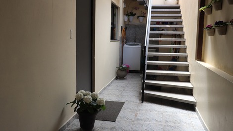 APARTAMENTO FRENTE PARA O MAR COM AREA DE FESTAS