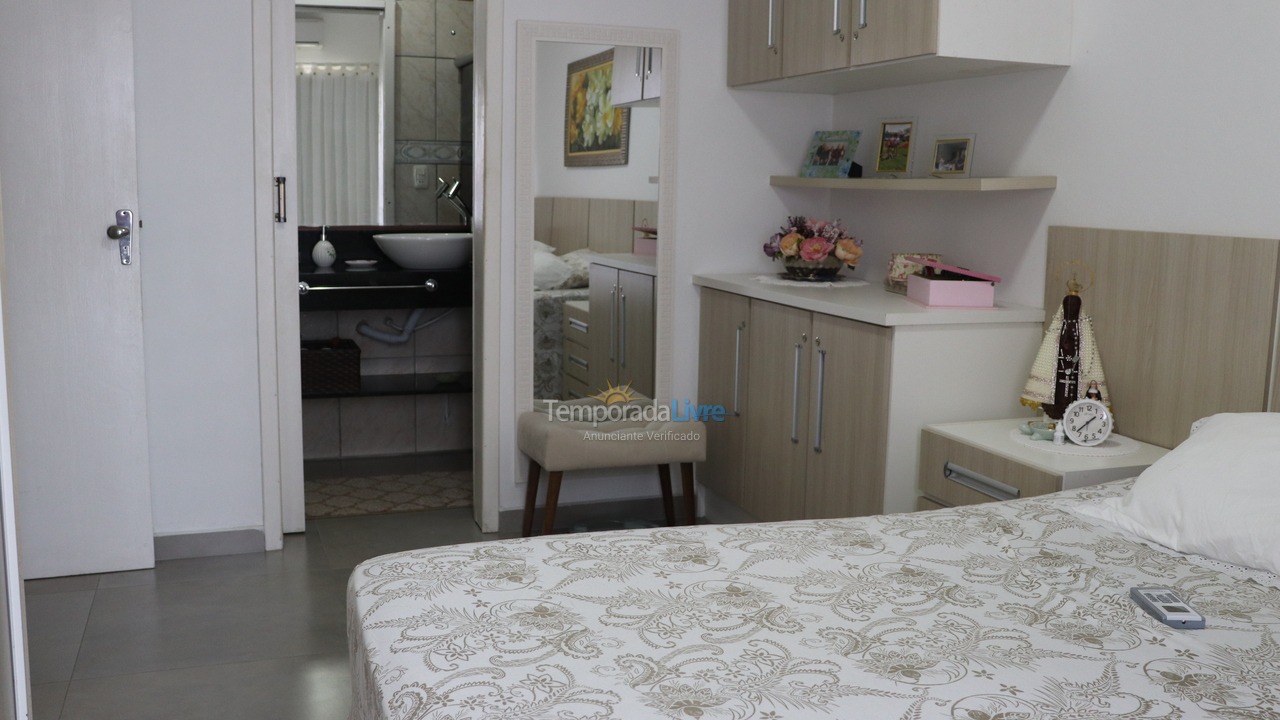 Apartamento para aluguel de temporada em Bombinhas (Canto Grande)