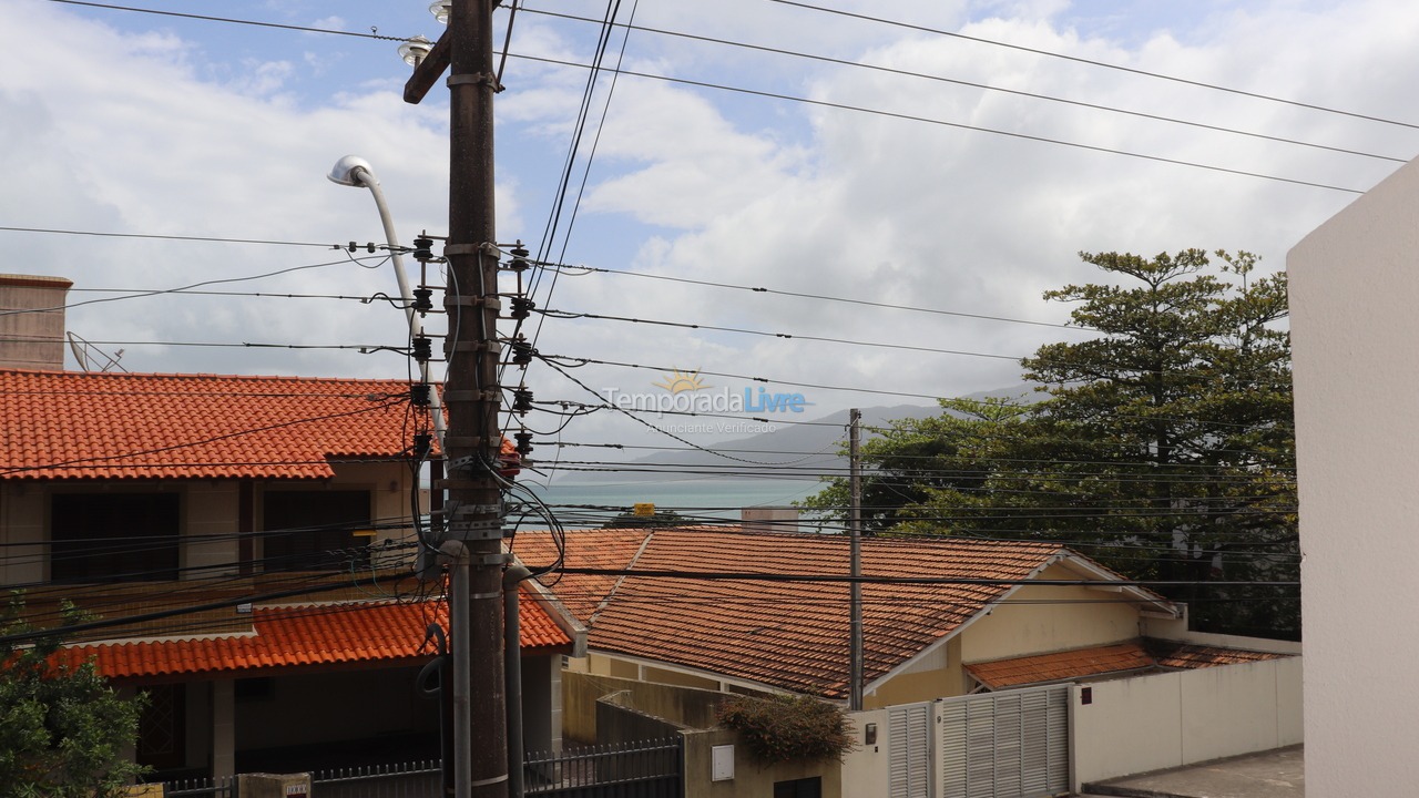 Apartamento para aluguel de temporada em Bombinhas (Canto Grande)