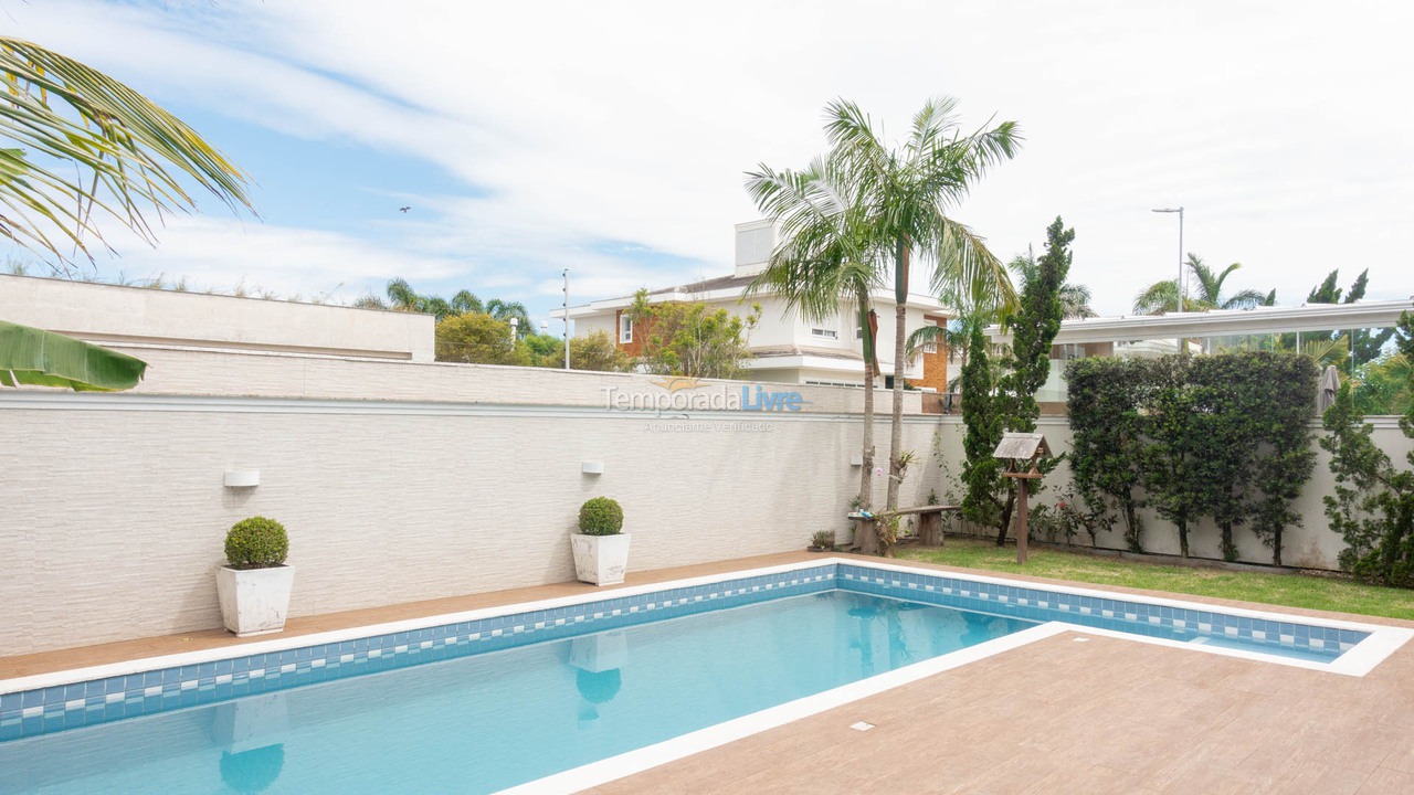Casa para aluguel de temporada em Florianopolis (Jurerê Internacional)