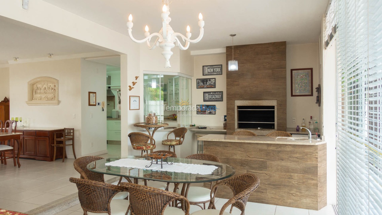 Casa para aluguel de temporada em Florianopolis (Jurerê Internacional)