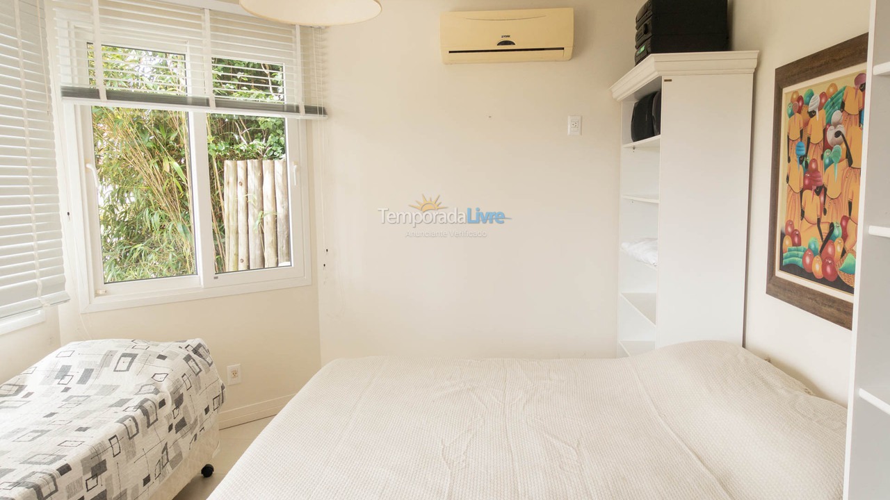 Casa para aluguel de temporada em Florianopolis (Jurerê Internacional)
