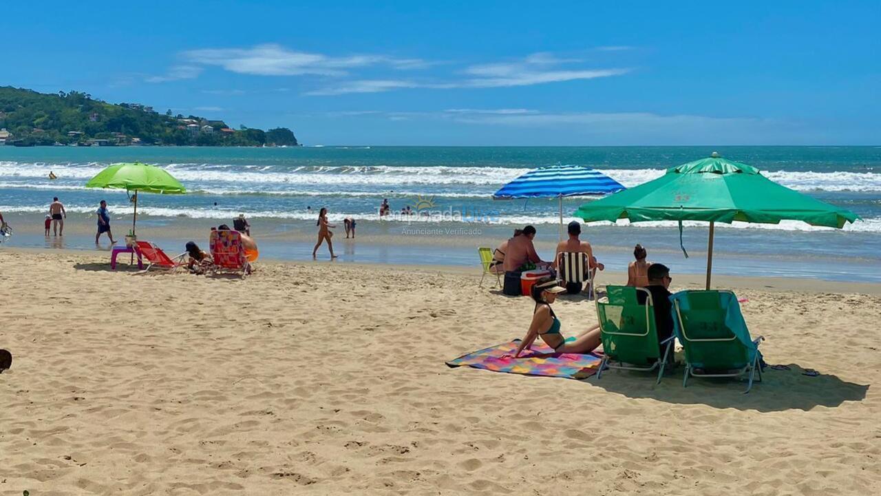 Apartamento para aluguel de temporada em Itapema (Centro)