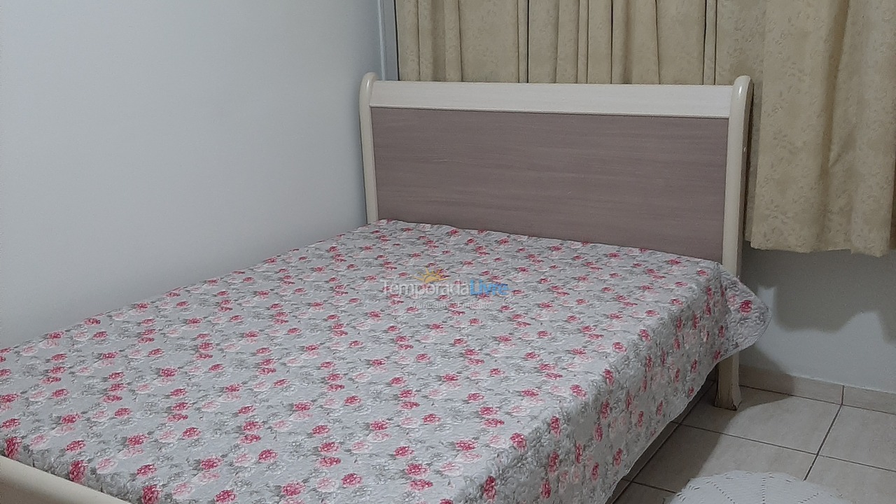 Casa para aluguel de temporada em Guarujá (Pitangueiras)