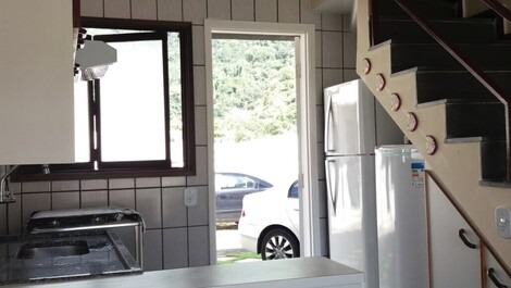 Triplex para 08 personas - Condomínio Riviera das Toninhas