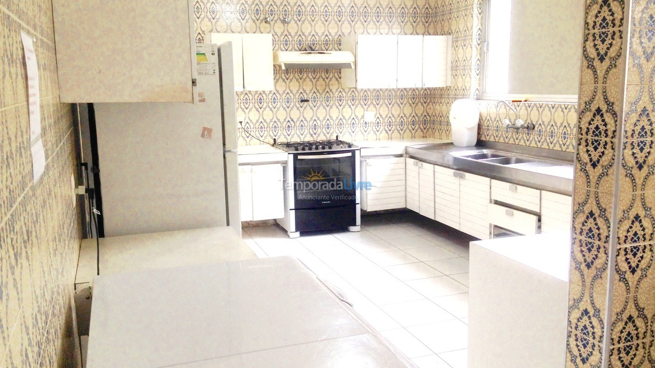 Casa para aluguel de temporada em Guarujá (Enseada)