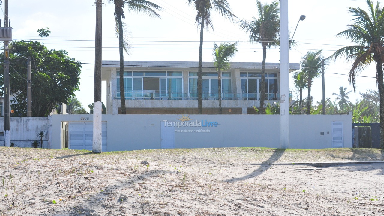 Casa para aluguel de temporada em Guarujá (Enseada)