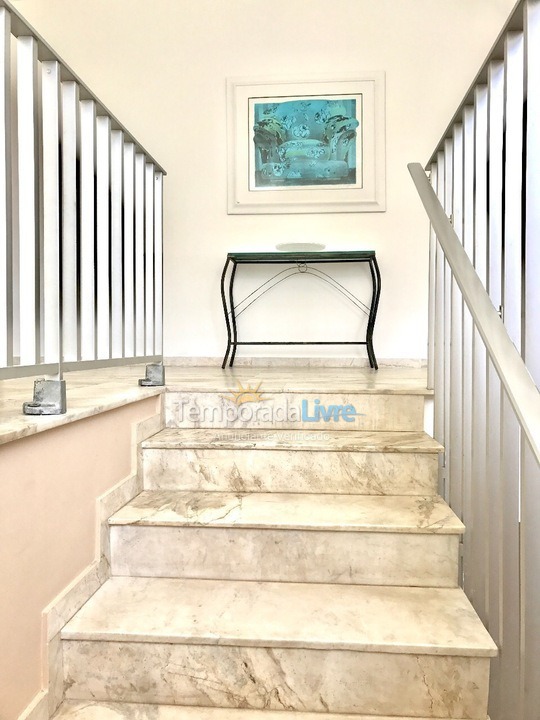 Casa para aluguel de temporada em Guarujá (Enseada)