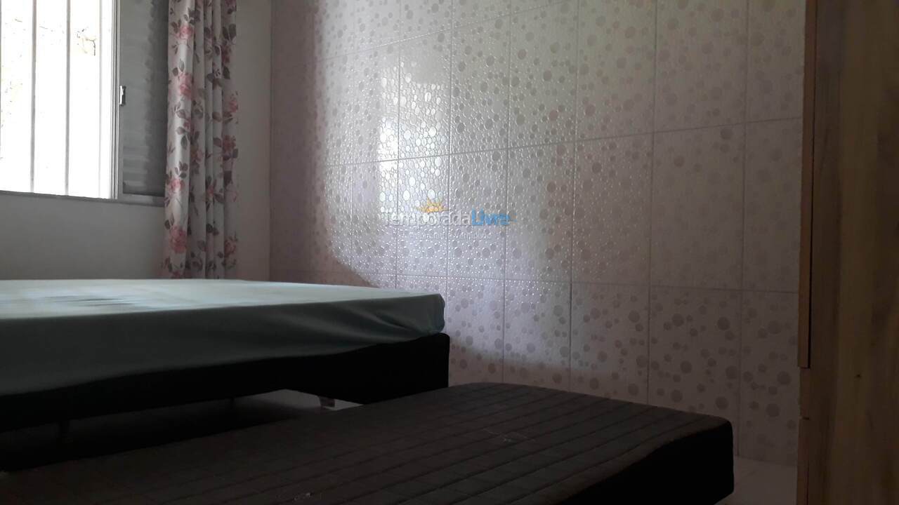 Casa para aluguel de temporada em Guarujá (Guaiúba)