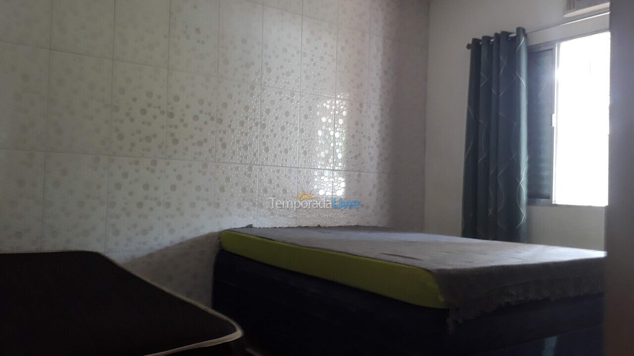 Casa para aluguel de temporada em Guarujá (Guaiúba)