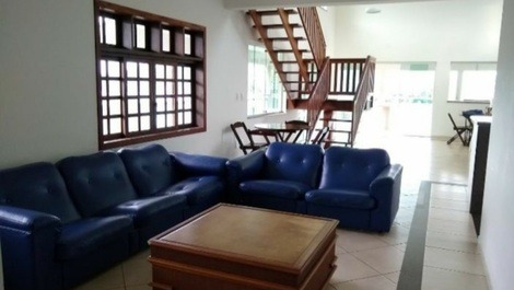 Casa en Ubatuba con vistas panorámicas al mar