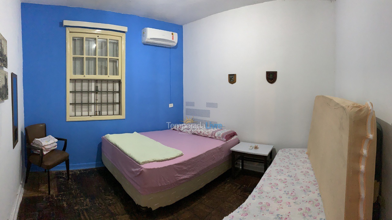 Casa para aluguel de temporada em Guarujá (Enseada Tortugas)