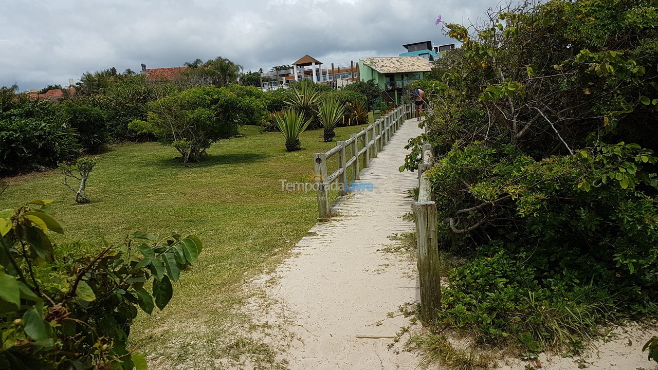 House for vacation rental in Florianópolis (Praia do Santinho)