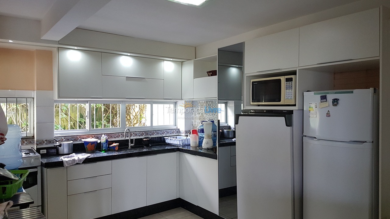 House for vacation rental in Florianópolis (Praia do Santinho)