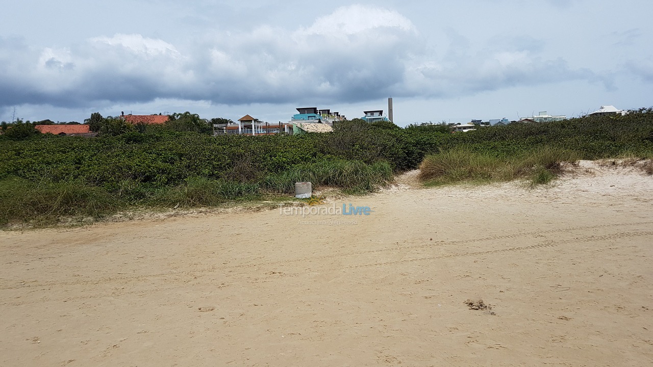 House for vacation rental in Florianópolis (Praia do Santinho)
