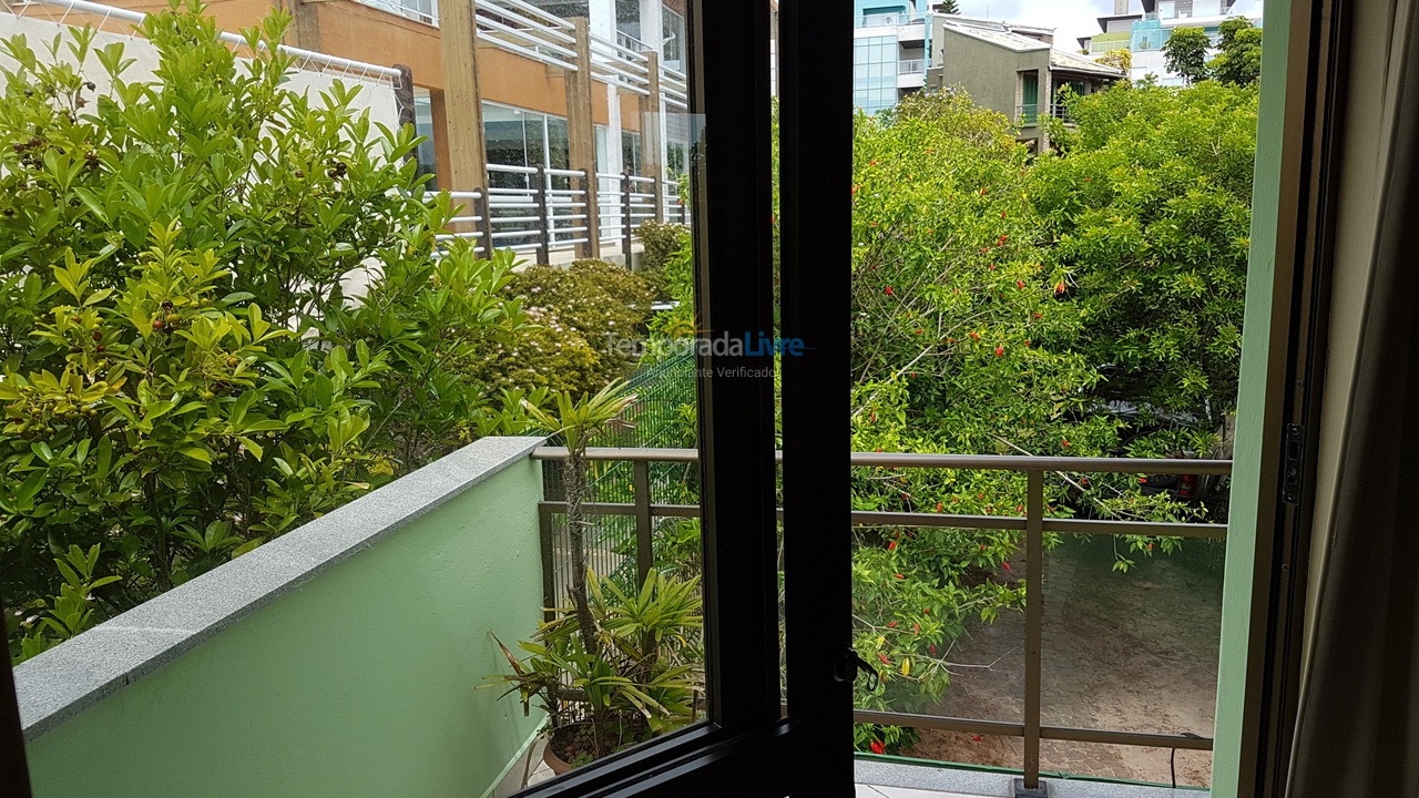 House for vacation rental in Florianópolis (Praia do Santinho)