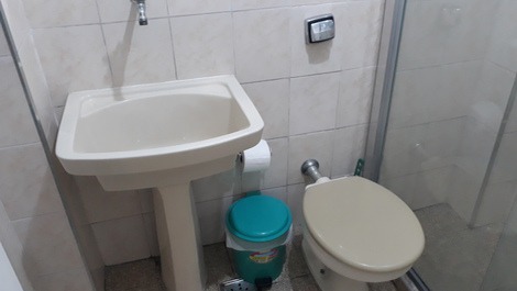 Close to the beach and Aquarium. Full support during hosting.