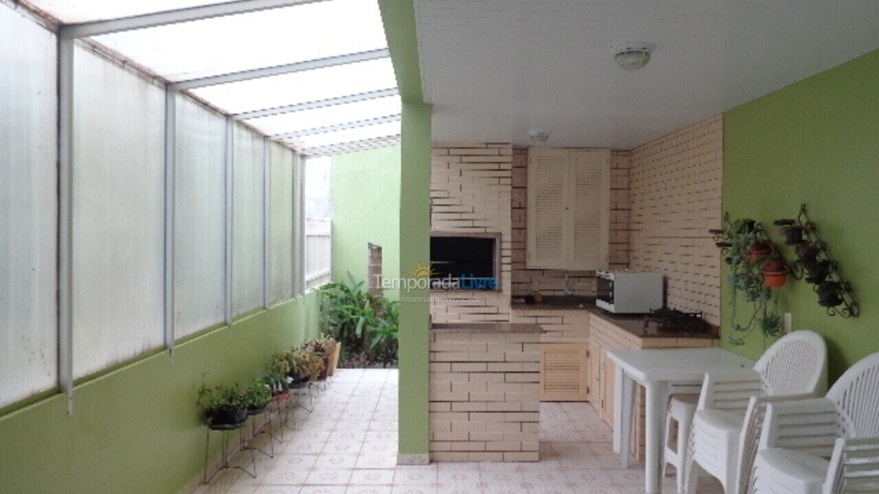 Casa para alquiler de vacaciones em São Francisco do Sul (Enseada)