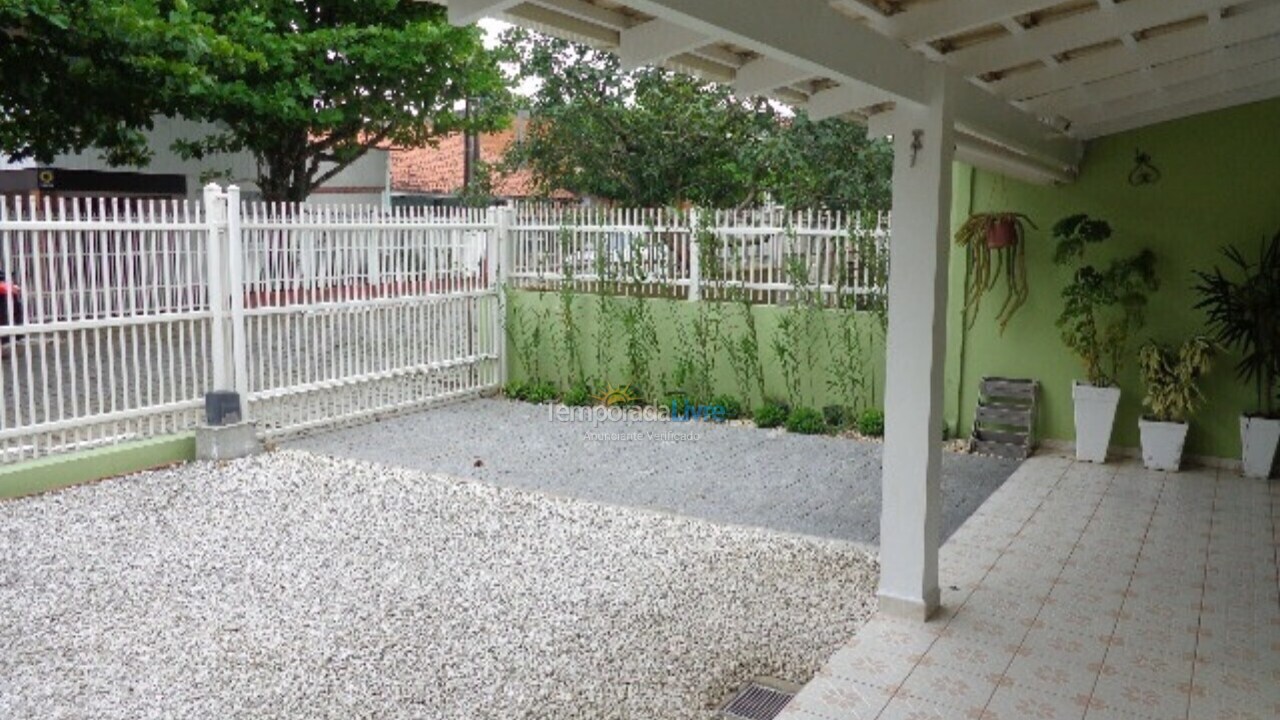 Casa para alquiler de vacaciones em São Francisco do Sul (Enseada)