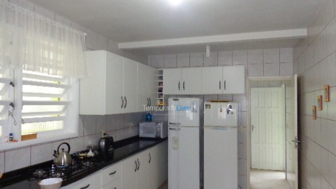 Casa para alquiler de vacaciones em São Francisco do Sul (Enseada)