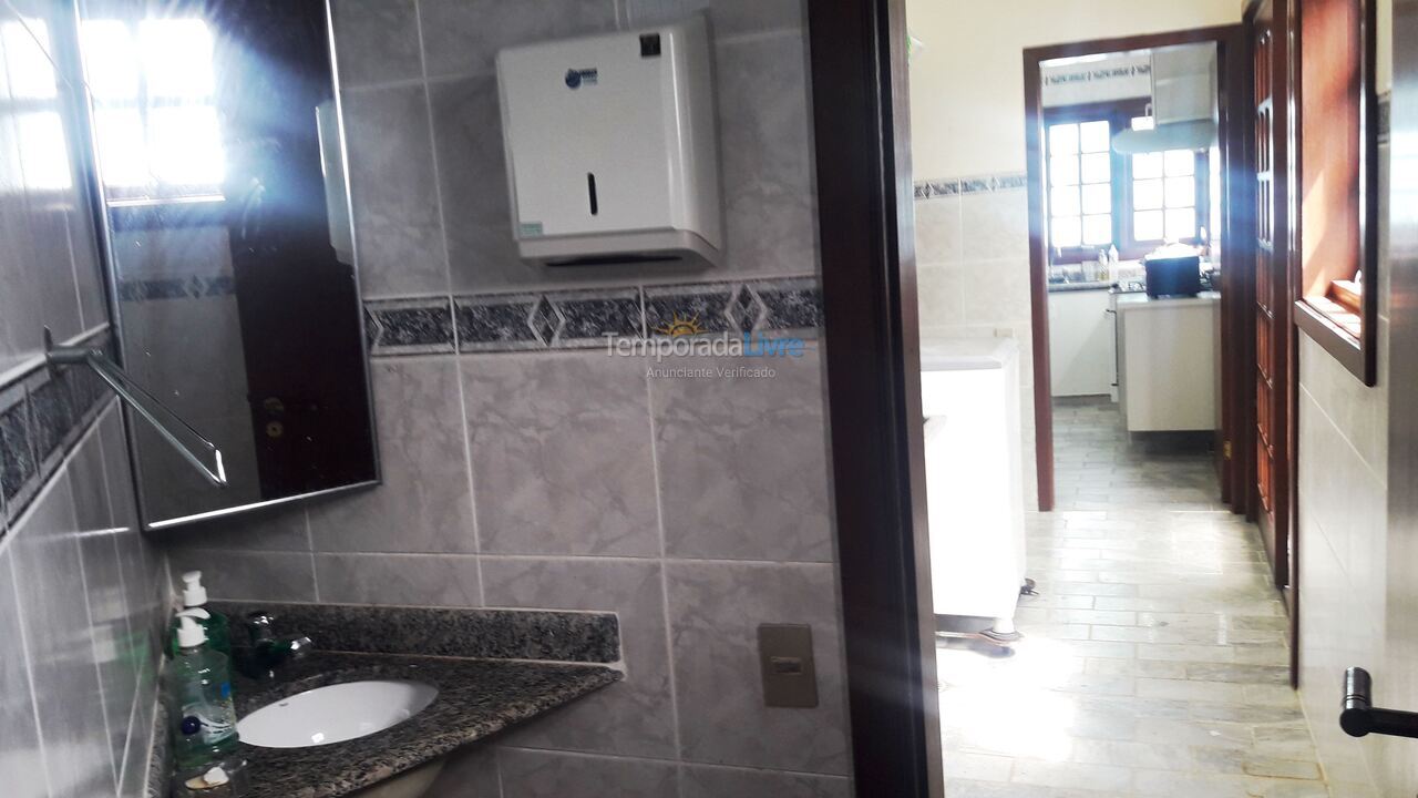 Casa para aluguel de temporada em Guarujá (Praia do Pernambuco)