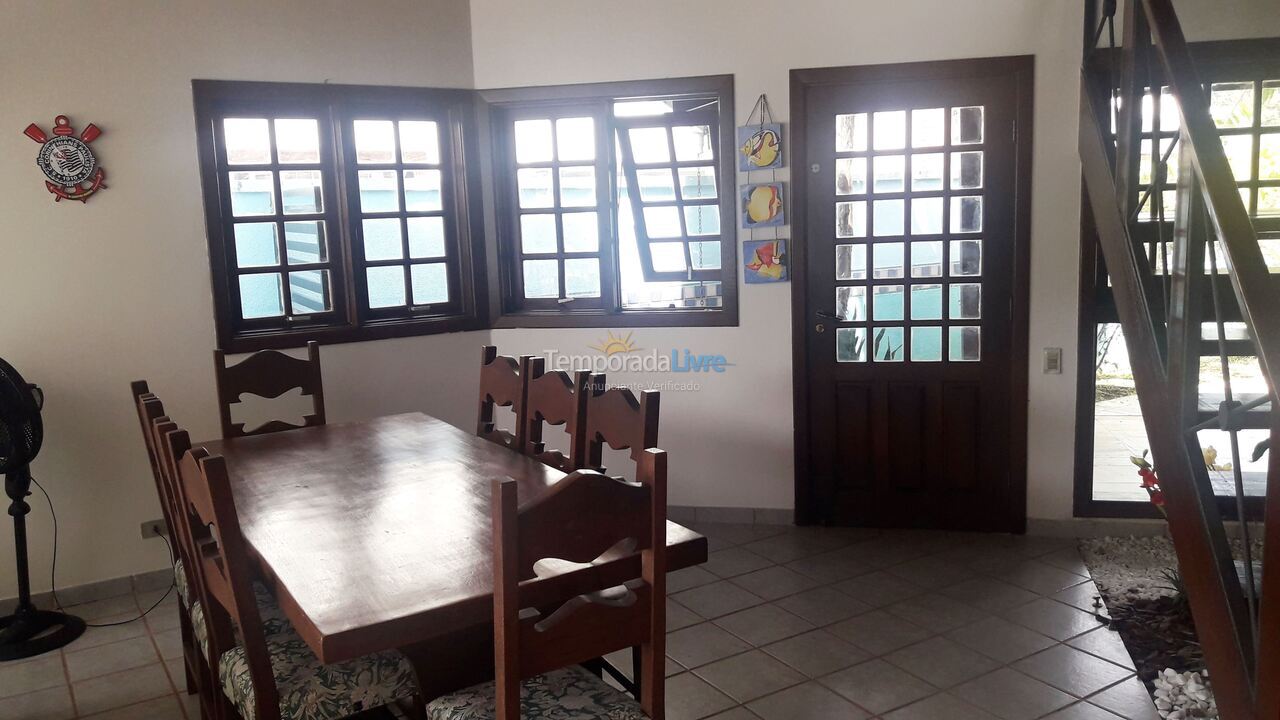 Casa para aluguel de temporada em Guarujá (Praia do Pernambuco)