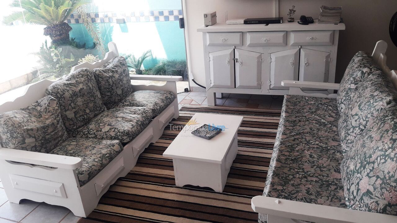 Casa para aluguel de temporada em Guarujá (Praia do Pernambuco)