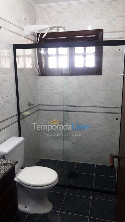 Casa para aluguel de temporada em Guarujá (Praia do Pernambuco)