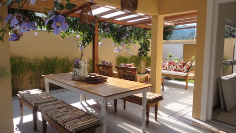 Casa para alugar em São Sebastião - Juquehy